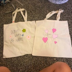 Pack of two tote bags!